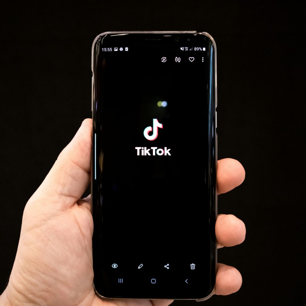 TikTok vs. RedNote: Key Differences in Algorithm, Discovery, and User Base
